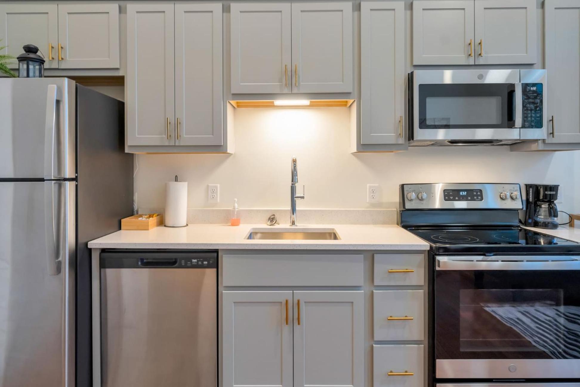 Bright And Modern In # 307 *